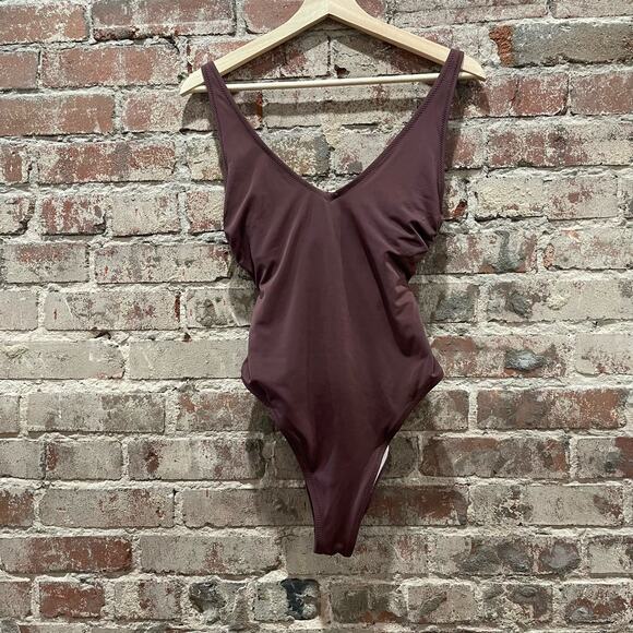 Shade & Shore Brown Plunge Tie-Front One Piece Swimsuit Size Medium - Picture 3 of 9